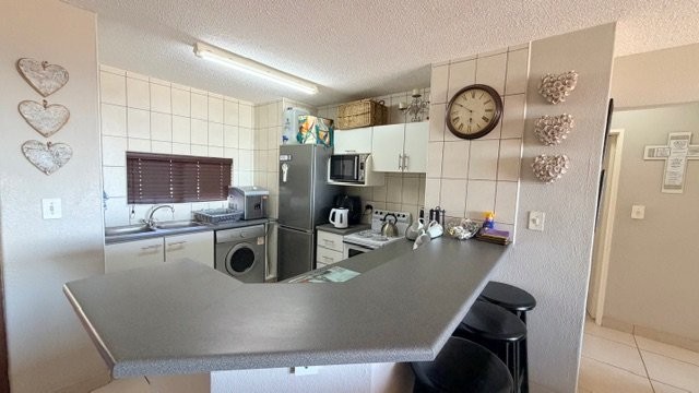 2 Bedroom Property for Sale in Uvongo KwaZulu-Natal