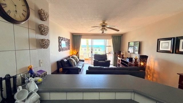 2 Bedroom Property for Sale in Uvongo KwaZulu-Natal