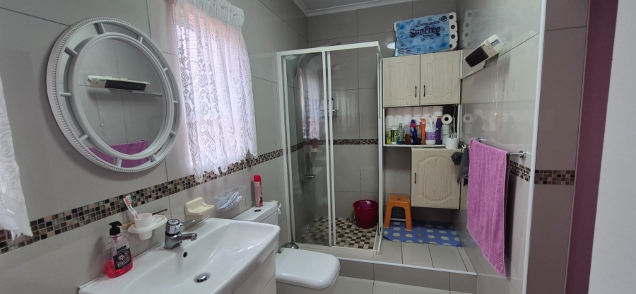 4 Bedroom Property for Sale in Genazzano KwaZulu-Natal