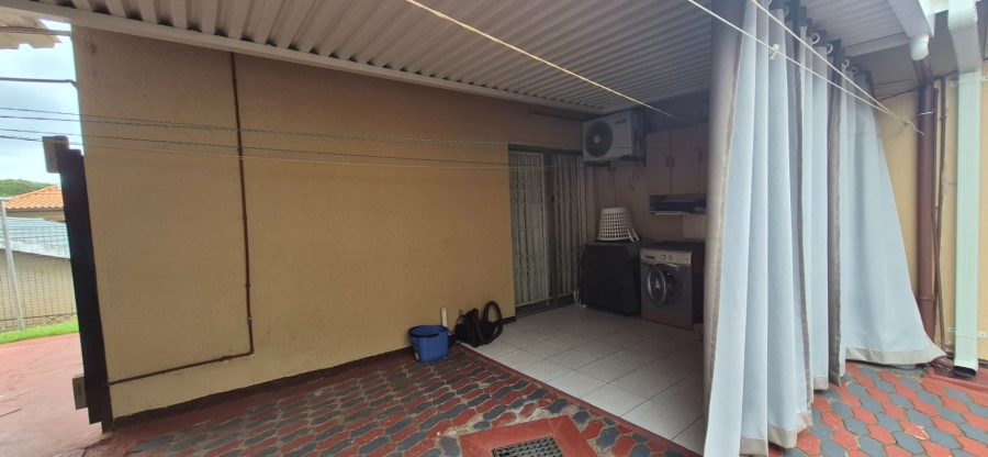 4 Bedroom Property for Sale in Genazzano KwaZulu-Natal