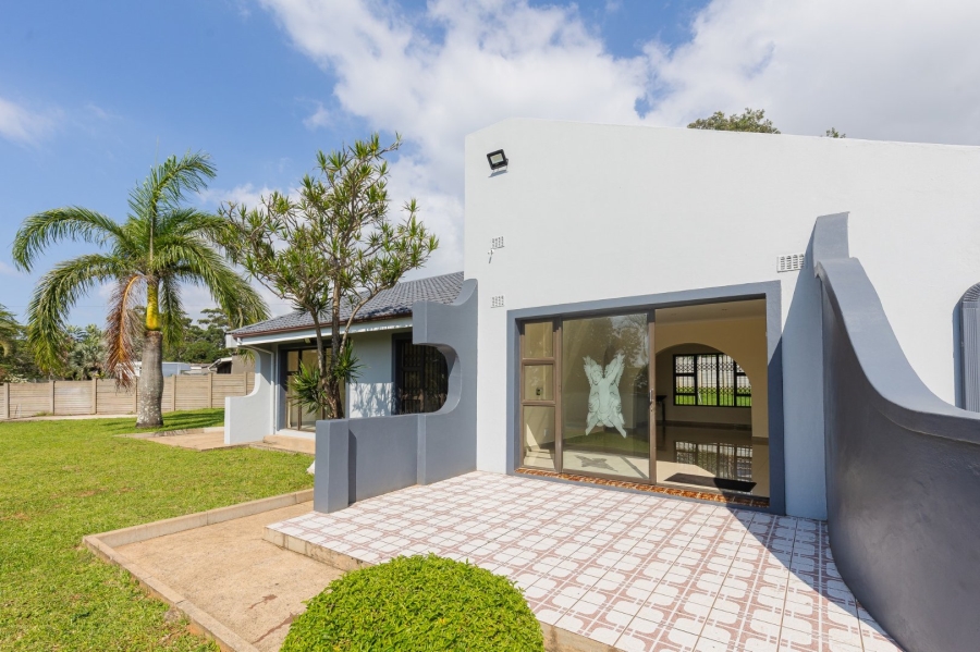 4 Bedroom Property for Sale in Oslo Beach KwaZulu-Natal