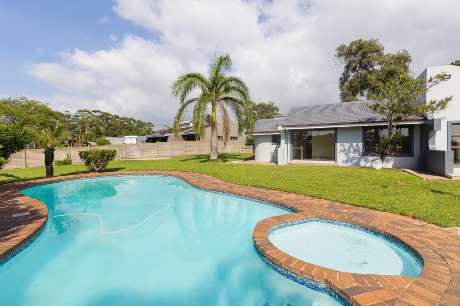 4 Bedroom Property for Sale in Oslo Beach KwaZulu-Natal