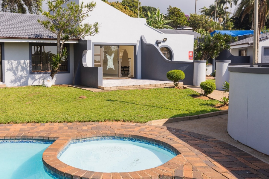 4 Bedroom Property for Sale in Oslo Beach KwaZulu-Natal