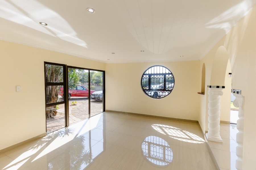 4 Bedroom Property for Sale in Oslo Beach KwaZulu-Natal