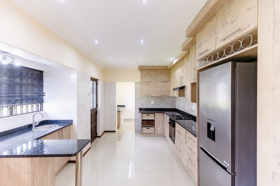 4 Bedroom Property for Sale in Oslo Beach KwaZulu-Natal