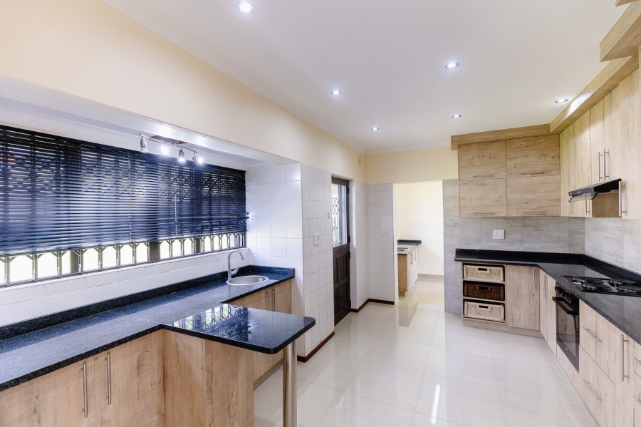 4 Bedroom Property for Sale in Oslo Beach KwaZulu-Natal