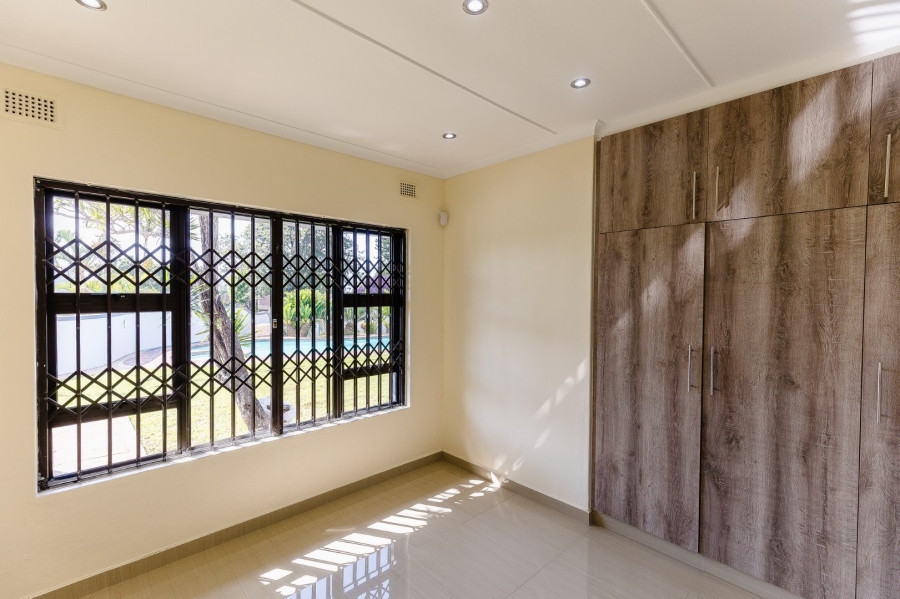 4 Bedroom Property for Sale in Oslo Beach KwaZulu-Natal