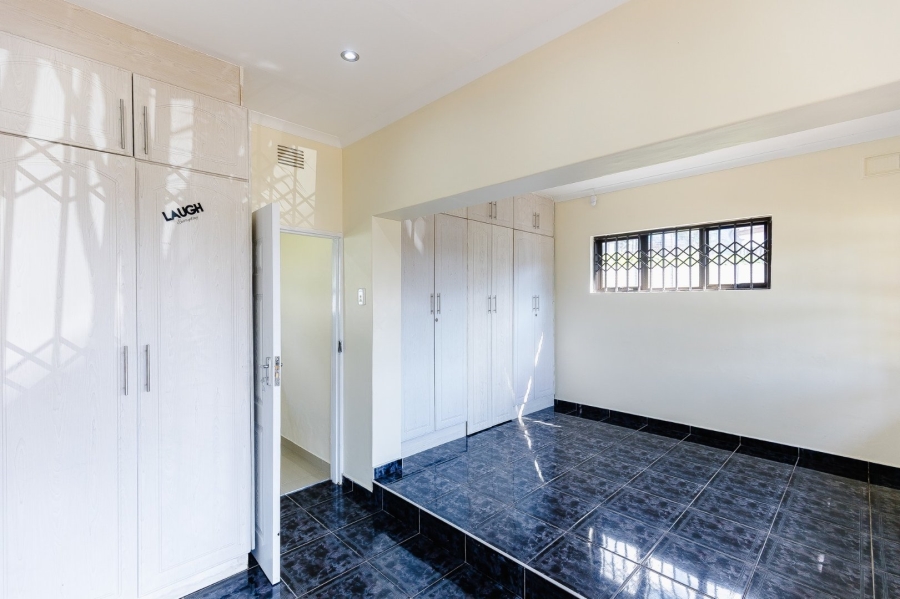 4 Bedroom Property for Sale in Oslo Beach KwaZulu-Natal