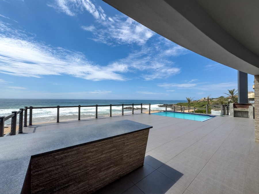 6 Bedroom Property for Sale in Tinley Manor KwaZulu-Natal