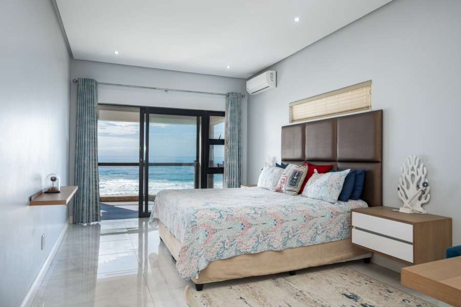 6 Bedroom Property for Sale in Tinley Manor KwaZulu-Natal