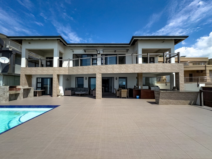 6 Bedroom Property for Sale in Tinley Manor KwaZulu-Natal