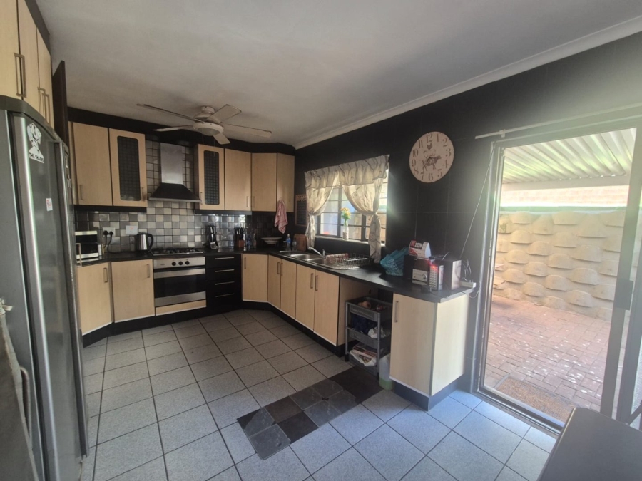 3 Bedroom Property for Sale in Ocean View KwaZulu-Natal