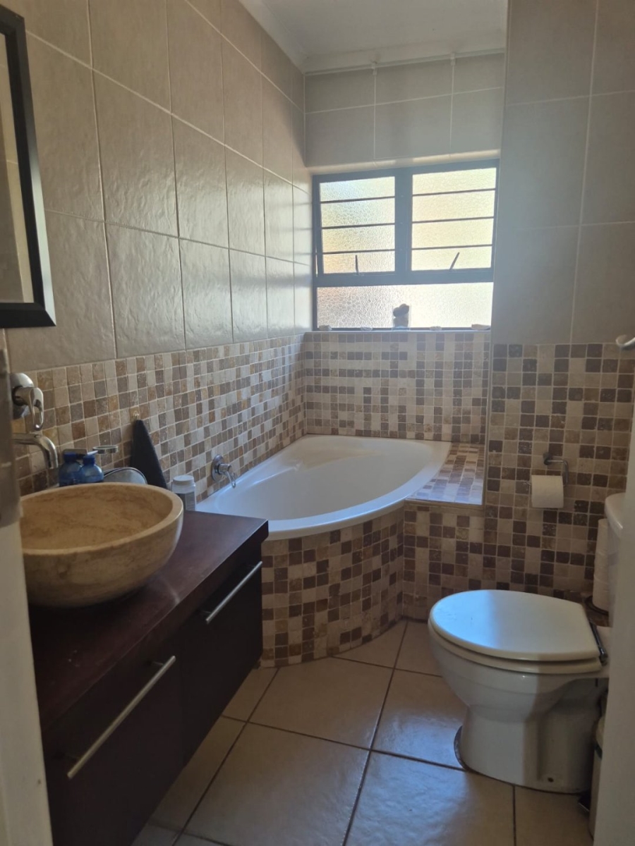 3 Bedroom Property for Sale in Ocean View KwaZulu-Natal