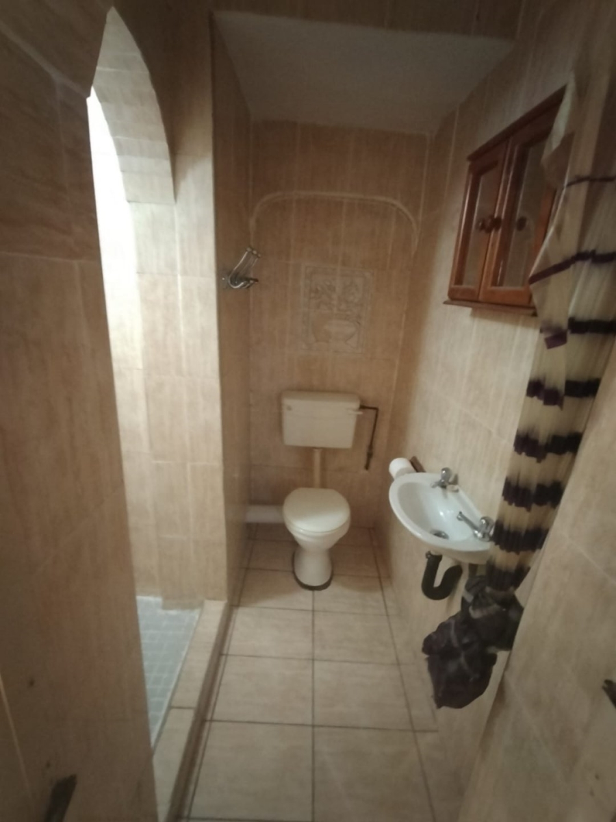 1 Bedroom Property for Sale in Brighton Beach KwaZulu-Natal