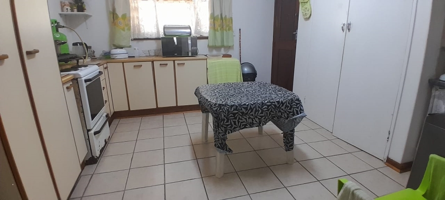 3 Bedroom Property for Sale in Umtentweni KwaZulu-Natal