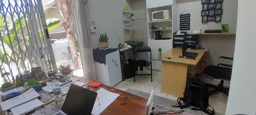 3 Bedroom Property for Sale in Umtentweni KwaZulu-Natal