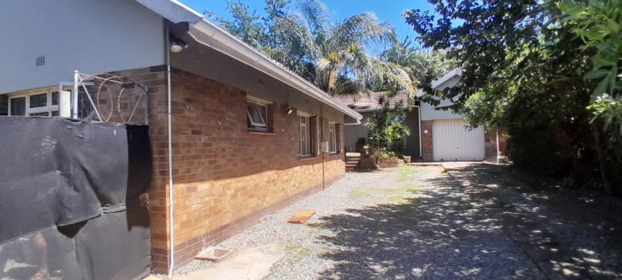 3 Bedroom Property for Sale in Umtentweni KwaZulu-Natal