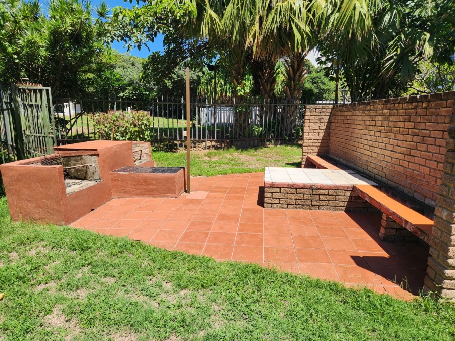 2 Bedroom Property for Sale in Amanzimtoti KwaZulu-Natal