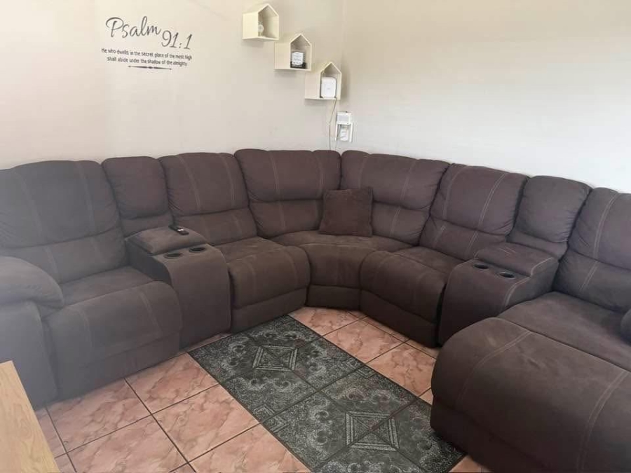 To Let 3 Bedroom Property for Rent in Newholme KwaZulu-Natal