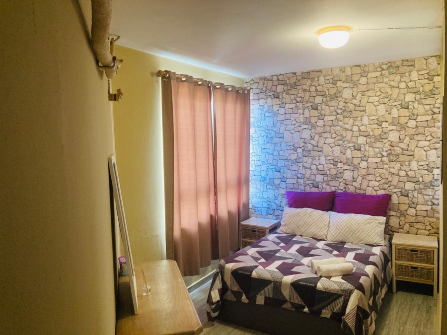 To Let 2 Bedroom Property for Rent in Amanzimtoti KwaZulu-Natal