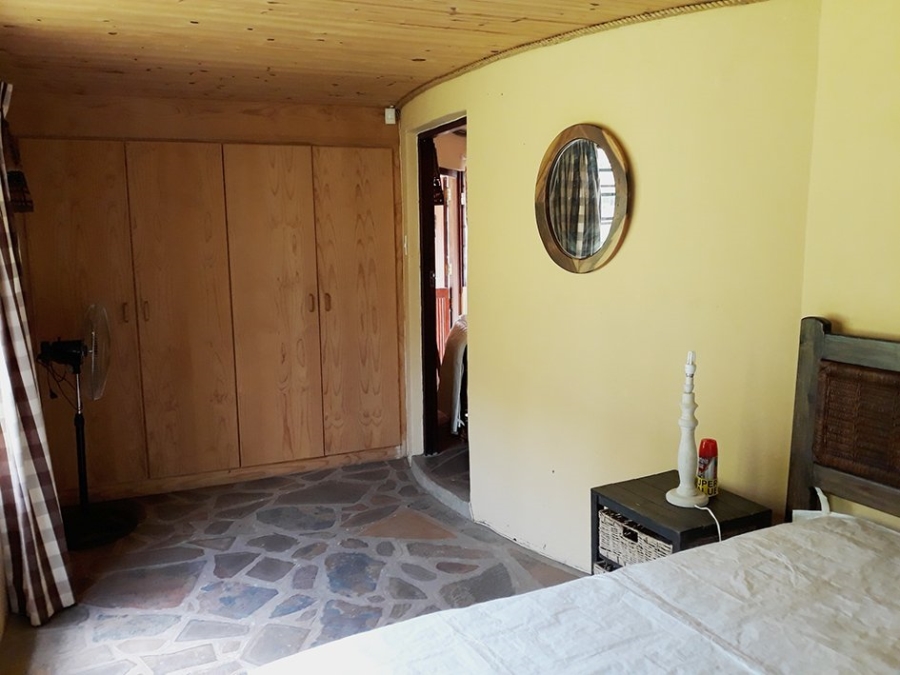 2 Bedroom Property for Sale in Umtentweni KwaZulu-Natal