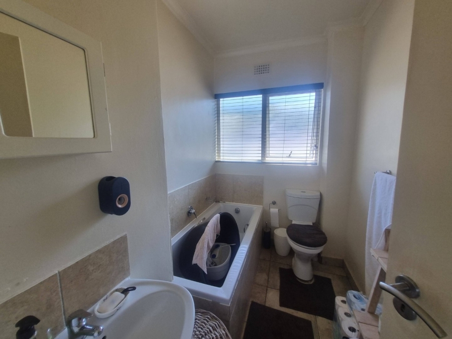 3 Bedroom Property for Sale in Chase Valley KwaZulu-Natal