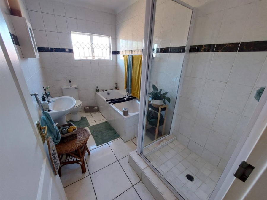 To Let 3 Bedroom Property for Rent in Cleland KwaZulu-Natal