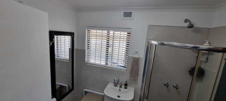 3 Bedroom Property for Sale in Uvongo KwaZulu-Natal