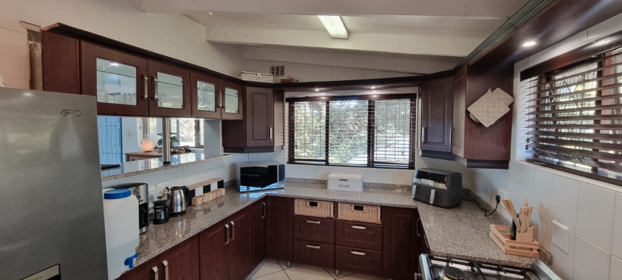 3 Bedroom Property for Sale in Uvongo KwaZulu-Natal