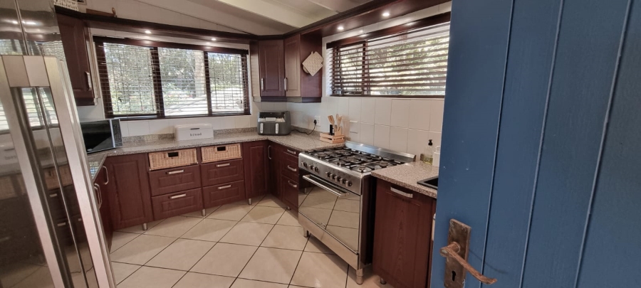 3 Bedroom Property for Sale in Uvongo KwaZulu-Natal