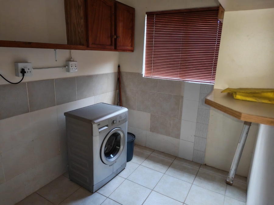 3 Bedroom Property for Sale in Umtentweni KwaZulu-Natal