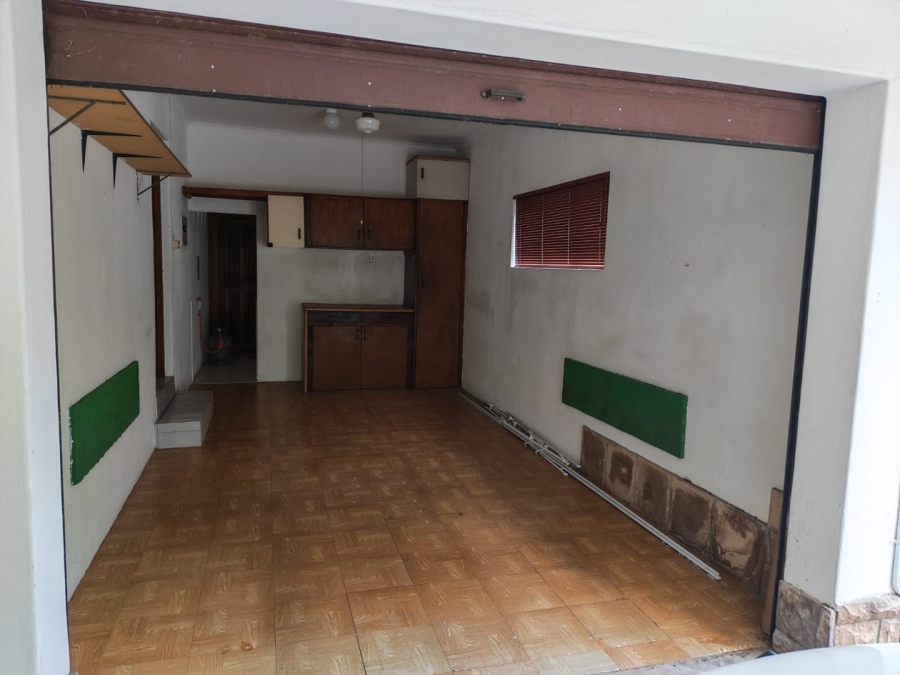 3 Bedroom Property for Sale in Umtentweni KwaZulu-Natal