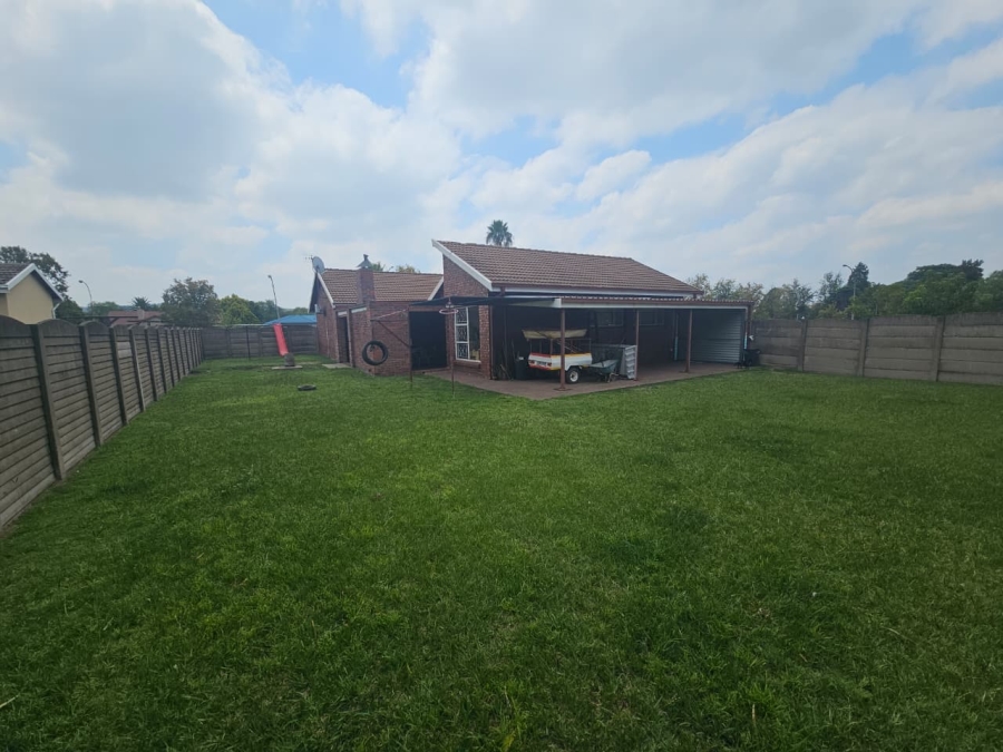 4 Bedroom Property for Sale in Barry Hertzog Park KwaZulu-Natal