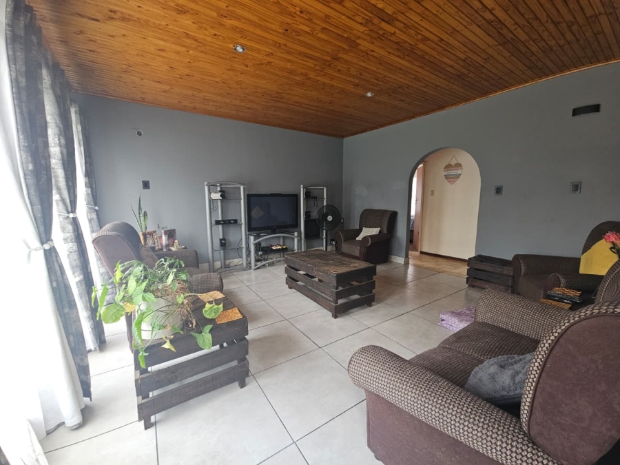4 Bedroom Property for Sale in Barry Hertzog Park KwaZulu-Natal