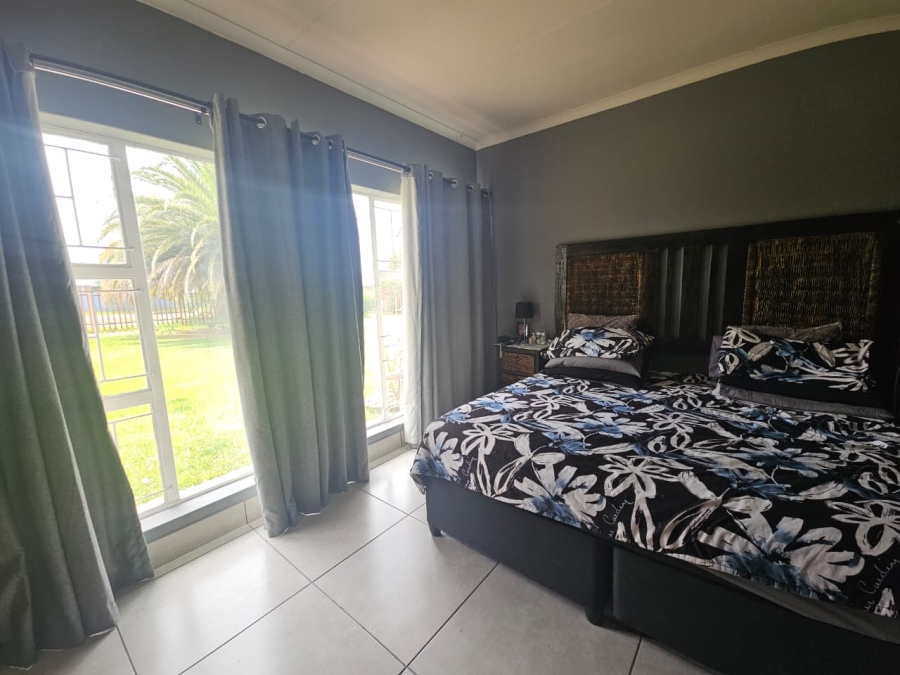 4 Bedroom Property for Sale in Barry Hertzog Park KwaZulu-Natal