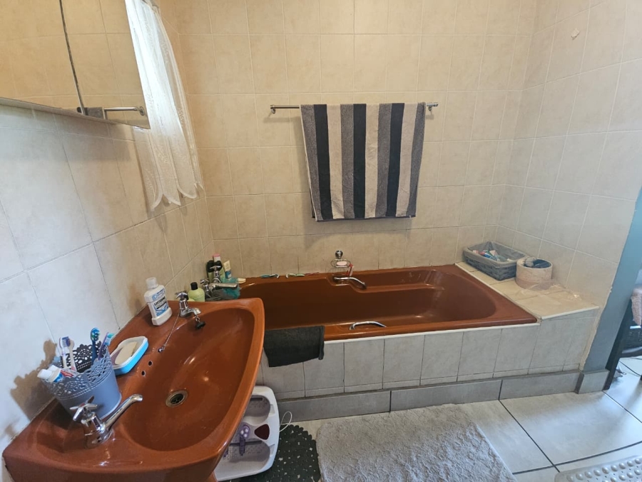 4 Bedroom Property for Sale in Barry Hertzog Park KwaZulu-Natal