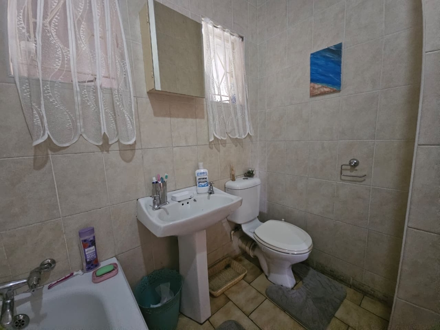 4 Bedroom Property for Sale in Barry Hertzog Park KwaZulu-Natal