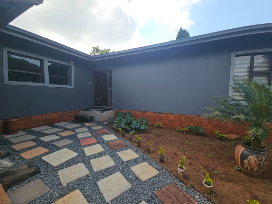 3 Bedroom Property for Sale in Signal Hill KwaZulu-Natal