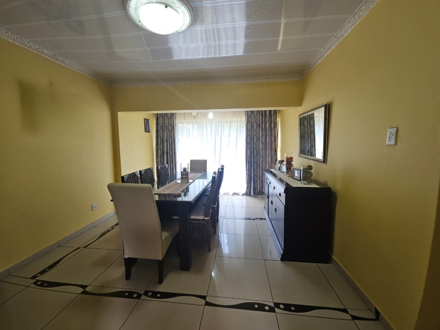 3 Bedroom Property for Sale in Signal Hill KwaZulu-Natal