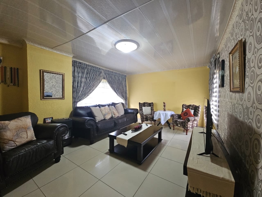 3 Bedroom Property for Sale in Signal Hill KwaZulu-Natal