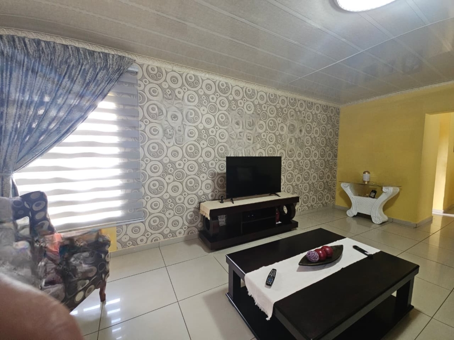 3 Bedroom Property for Sale in Signal Hill KwaZulu-Natal