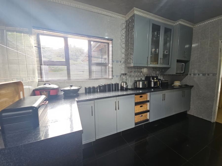 3 Bedroom Property for Sale in Signal Hill KwaZulu-Natal