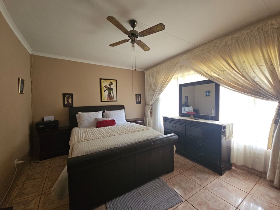 3 Bedroom Property for Sale in Signal Hill KwaZulu-Natal