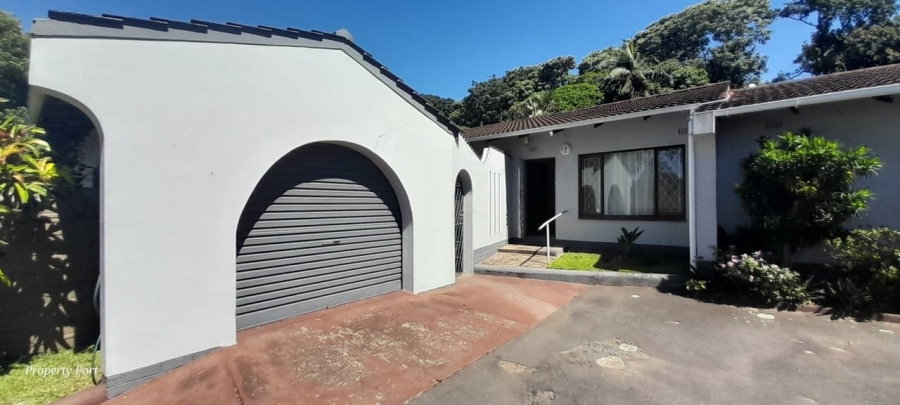 2 Bedroom Property for Sale in Umtentweni KwaZulu-Natal