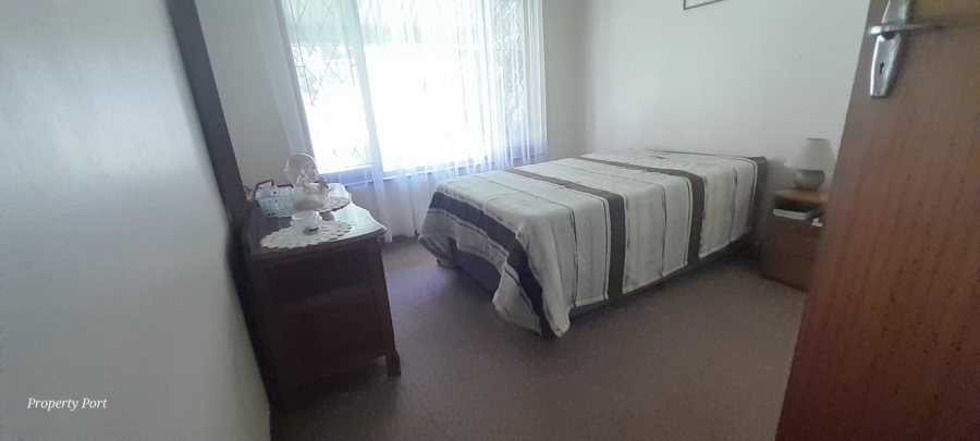 2 Bedroom Property for Sale in Umtentweni KwaZulu-Natal