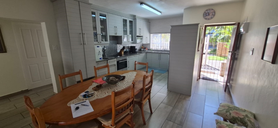 2 Bedroom Property for Sale in Uvongo KwaZulu-Natal