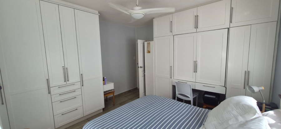 2 Bedroom Property for Sale in Uvongo KwaZulu-Natal