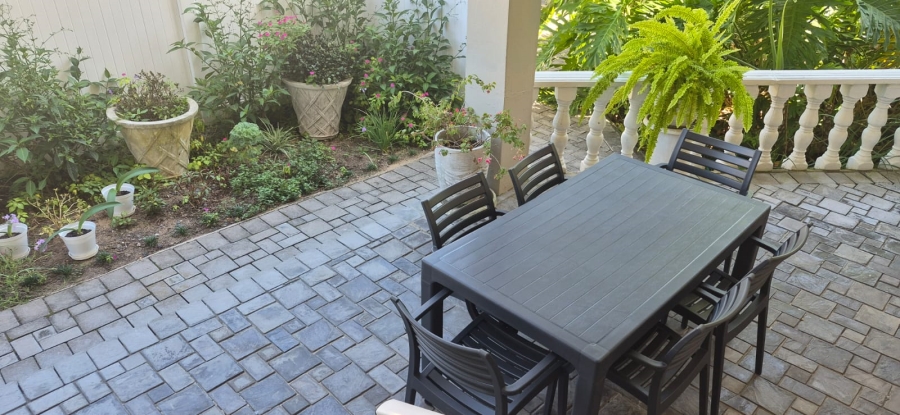 2 Bedroom Property for Sale in Uvongo KwaZulu-Natal