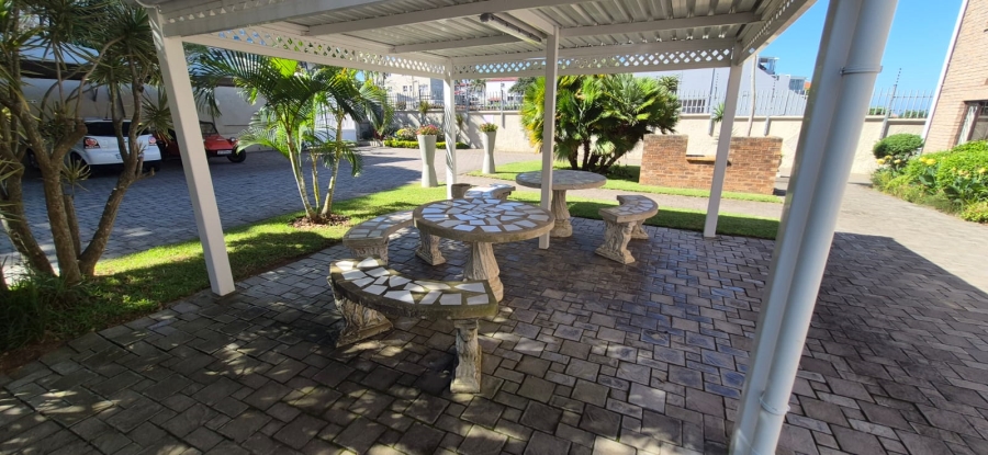 2 Bedroom Property for Sale in Uvongo KwaZulu-Natal