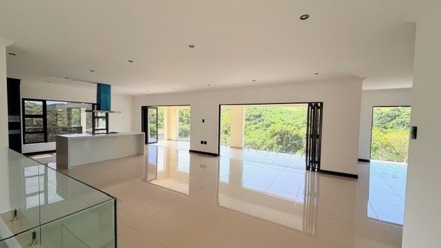 5 Bedroom Property for Sale in Shelly Beach KwaZulu-Natal